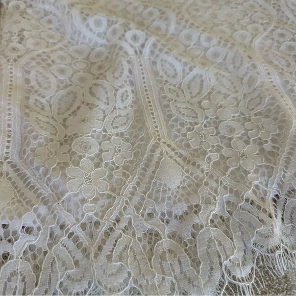 Worthington Drapey White Lined Lace Top with 3/4 Bell Sleeves, Medium - Picture 7 of 10